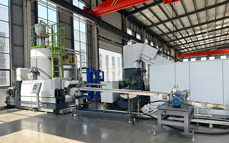 PET Bottle Granulator | PET Bottle Pelletizer & PET Flake Pelletizing Machine 4 Complete-PET-Bottle-Flakes-Granulation-Line