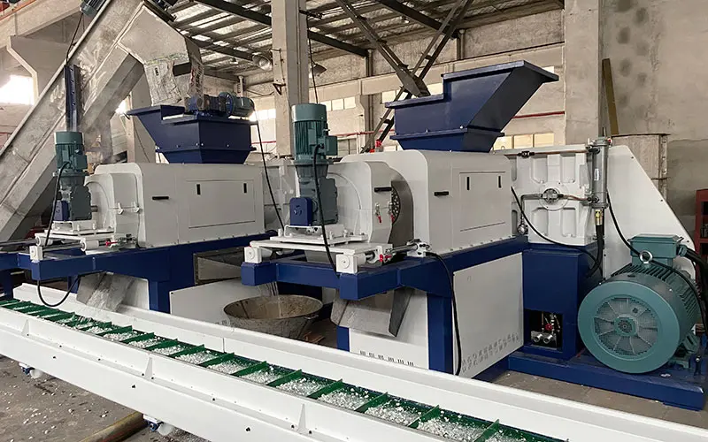 Squeezing Dryer | Plastic Squeezer Machine &Plastic Dewatering Machine 6 plastic-drying-machine