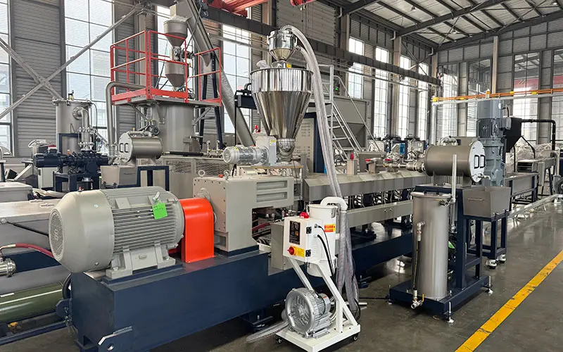 Twin Screw Plastic Granulator – High Efficiency Twin Screw Compounding Extruder for Complete Pelletizing Line 5 plastic-pelletizing-line-with-twin-screw-extruder