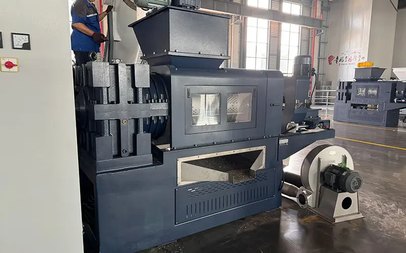Squeezing Dryer | Plastic Squeezer Machine &Plastic Dewatering Machine 7 plastic-recycling-dryer